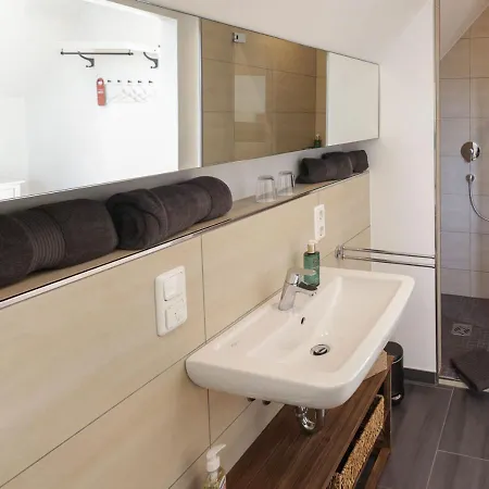 Residenz Kirchberg 3* אדנאו